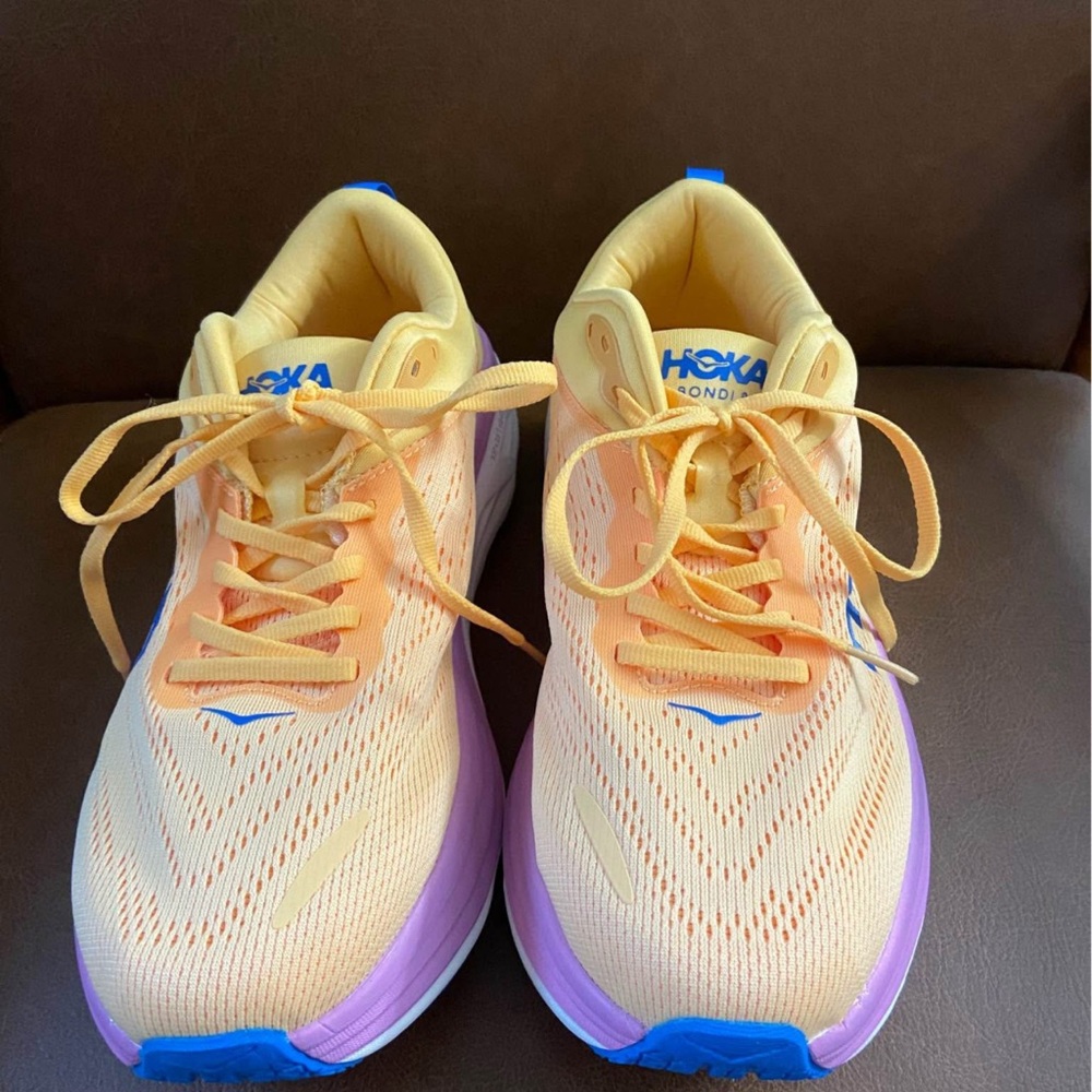 Hoka Bondi 8 Running Shoes